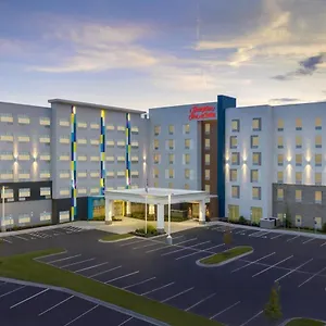 Tru By Hilton Airport Pointe Hotel
